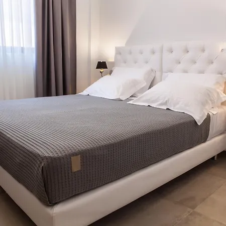 Apart Otel Anemos & 4*