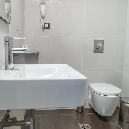 Anemos & Aparthotel 3*