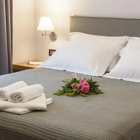 Aparthotel Anemos & 3*