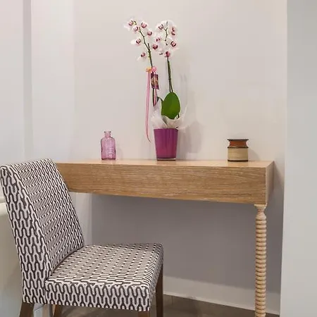 Aparthotel Anemos & 3*